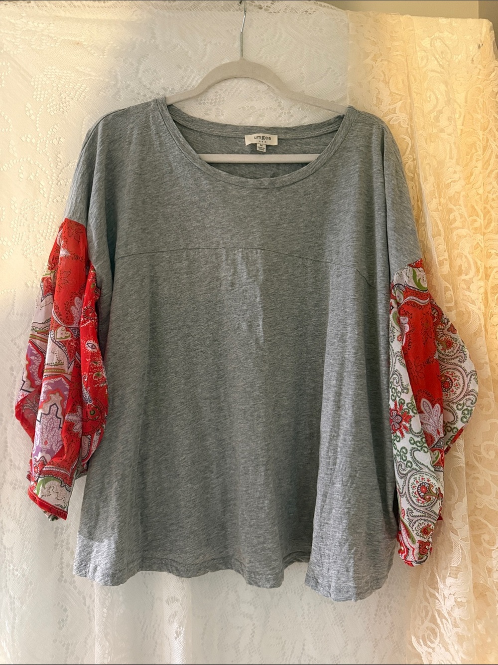 Umgee Grey Knit Top with Red Paisley Balloon Sleeves